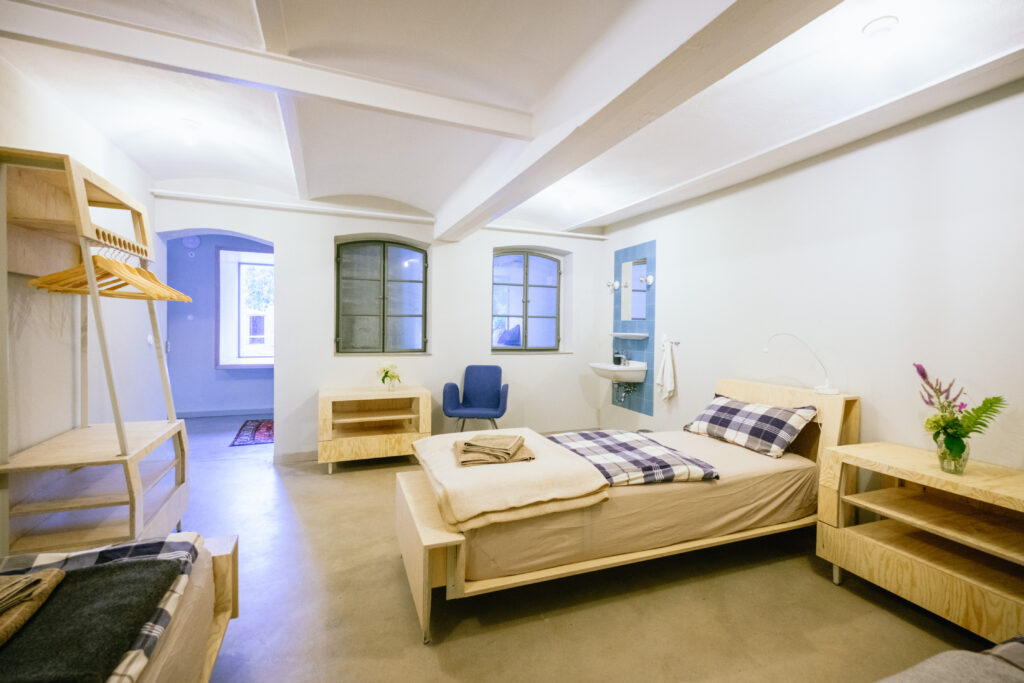 Kopie von Taubenblau Toskana Zimmer